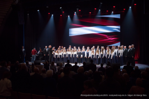 2025. gada Simtgadnieku Salidojums. Uzstājas bērnu koris. Foto: Edgars Krinbergs